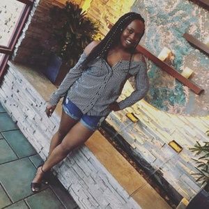 Meet your Posher, Leah